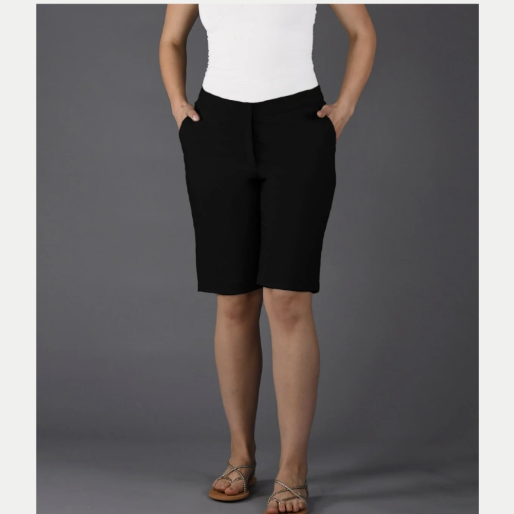 NWOT Measure & Made 16.2 Black Casual Bermuda shorts